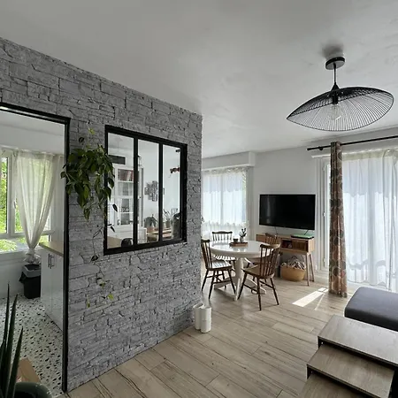Apartamento Bright 50 M In The Heart Of