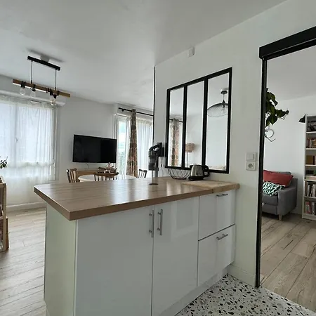 Apartamento Bright 50 M In The Heart Of